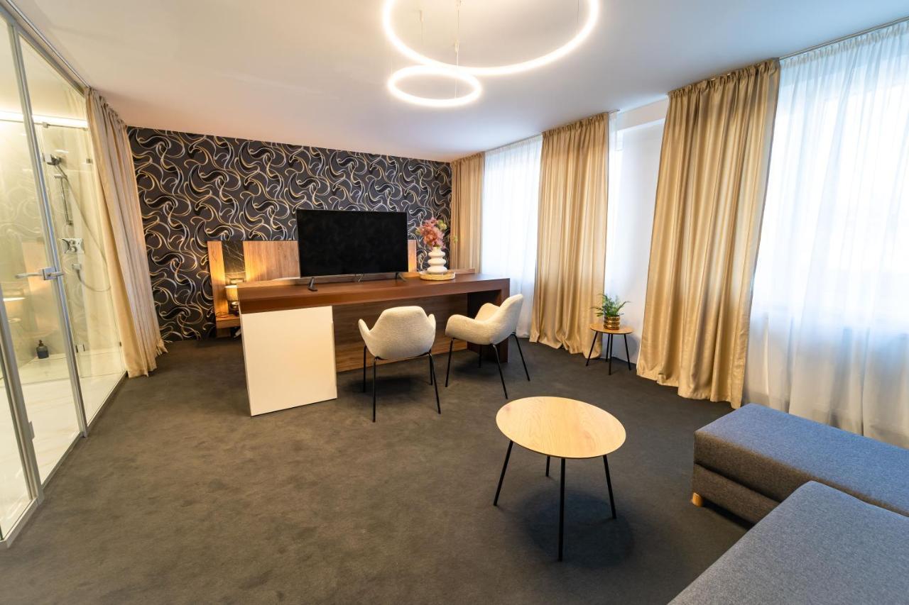 Hotel Zemplin 特雷比绍夫 外观 照片