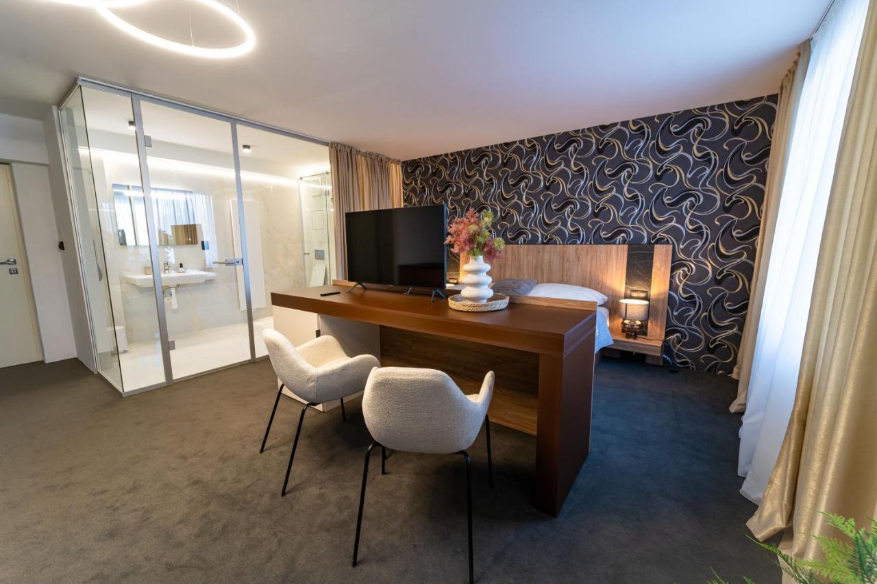 Hotel Zemplin 特雷比绍夫 外观 照片