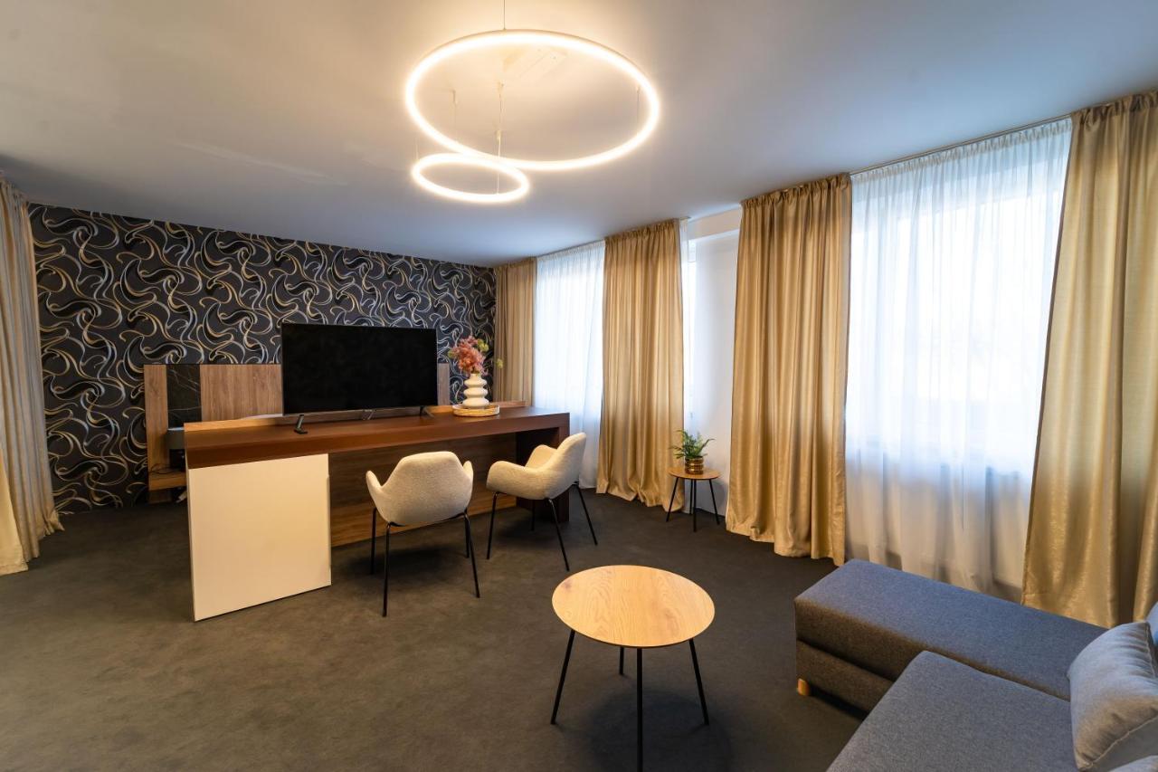 Hotel Zemplin 特雷比绍夫 外观 照片
